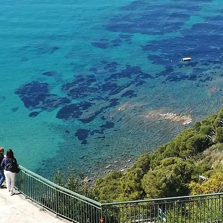 Panoramico Parco Dei Ciliegi Mezzatorre San Mauro Cilento أكيارولي